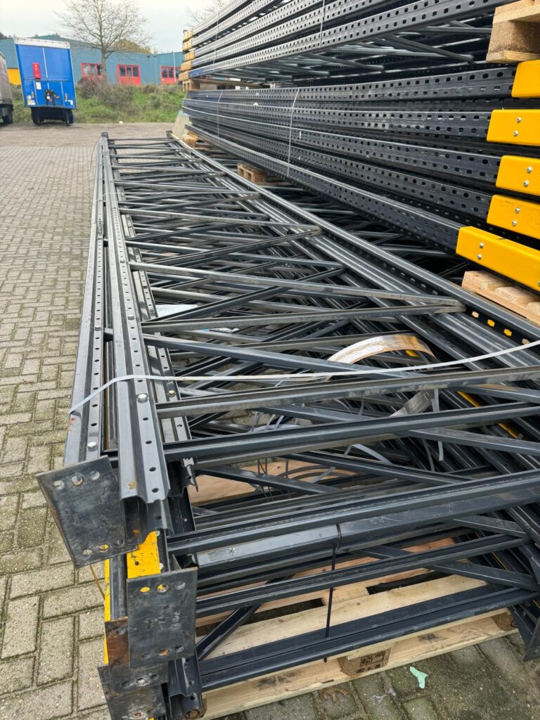 Gebruikte Link 51 Type H + E palletstelling  (Jukken) – 8550mm x 1100mm x 85mm