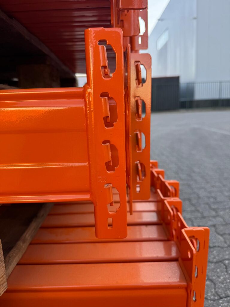 Gebruikte Stow ligger 3600mm x 130mm x 50mm (LxHxB)