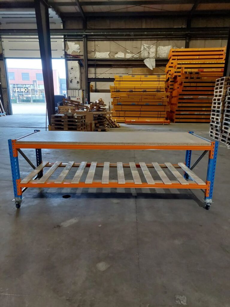 Gebruikte Stow werkbank 260 x 100 x 100cm (BxHxD)