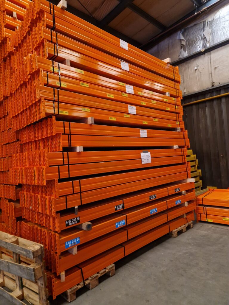 Gebruikte Stow ligger 3600mm x 160mm x 50mm (LxHxB)